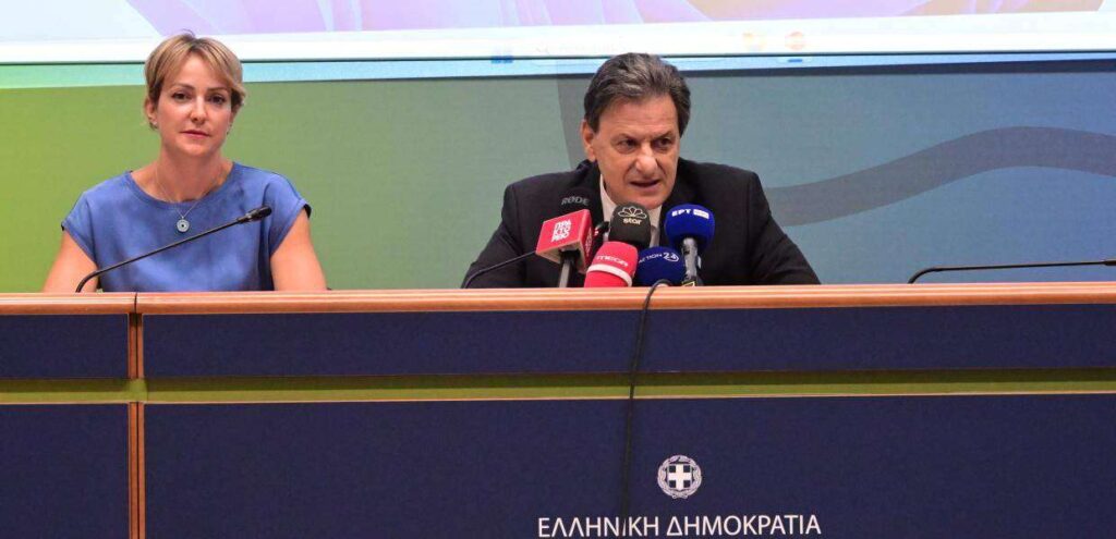 Επιδότηση στο ρεύμα τον Αύγουστο για πράσινα και κίτρινα τιμολόγια – Σκυλακάκης: “Ο καύσωνας «φταίει» για τις αυξήσεις”