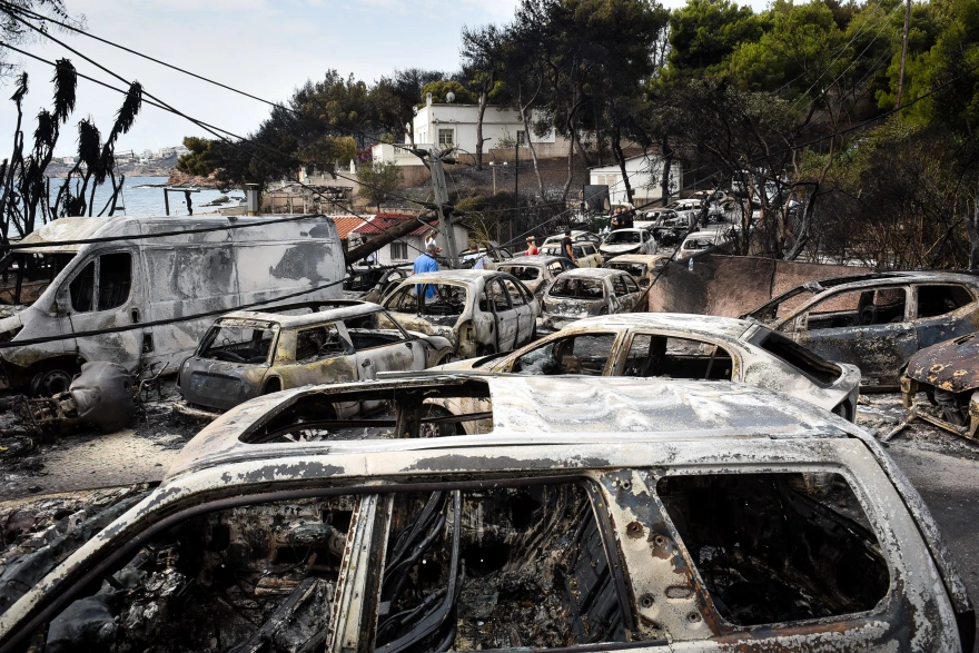 Έξι χρόνια από τη φονική τραγωδία στο Μάτι – Δικαίωση ζητούν οι συγγενείς των θυμάτων