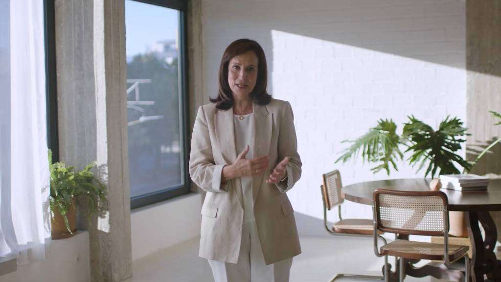 Υποψήφια για την προεδρία του ΠΑΣΟΚ και η Άννα Διαμαντοπούλου