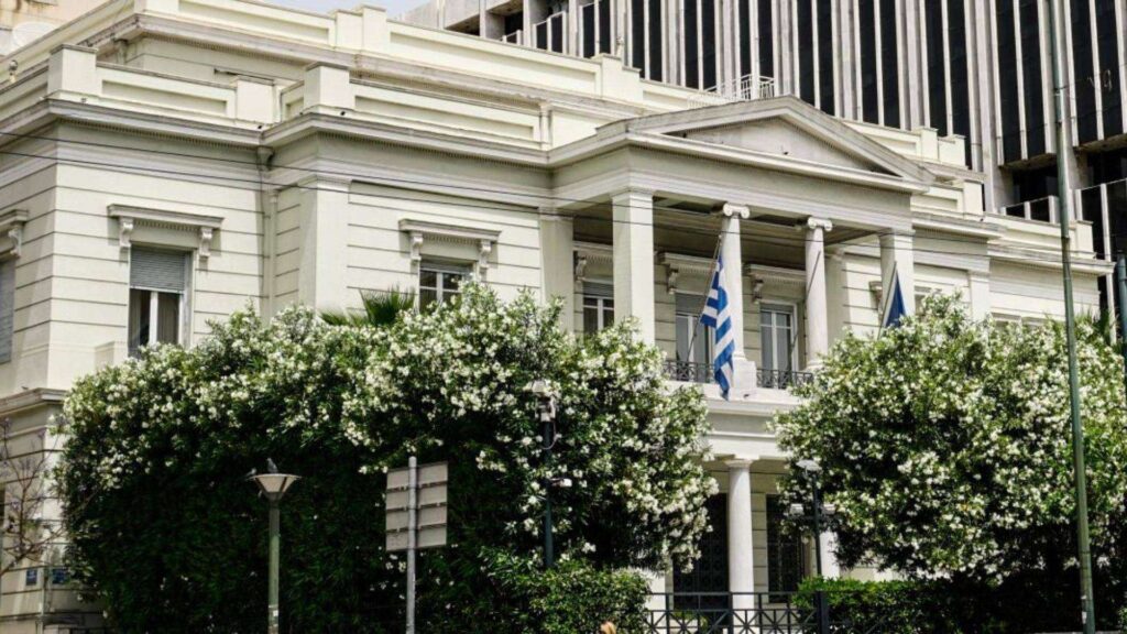 ΥΠΕΞ σε Έλληνες πολίτες: «Αποφύγετε τις επισκέψεις σε Ισραήλ, Παλαιστινιακά εδάφη και Ιράν»