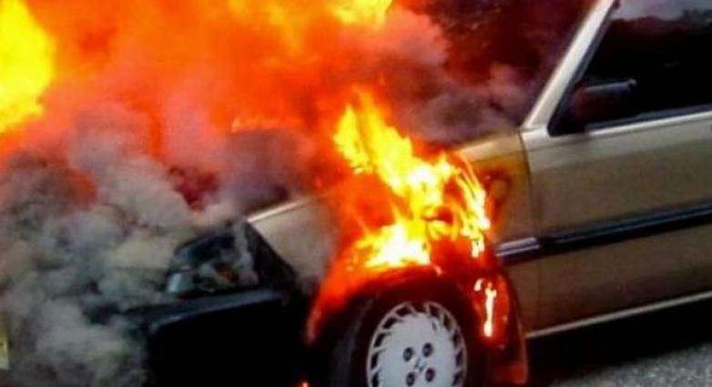 Χαλκιδική: Στις φλόγες ΙΧ στη Μουδανίων