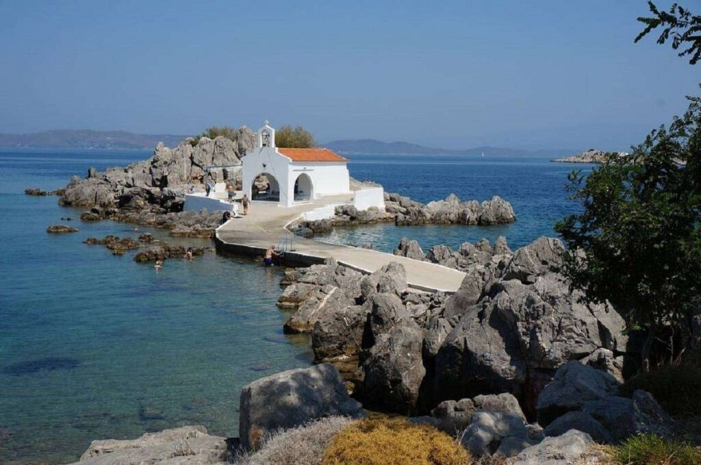 Καιρός: Υψηλές θερμοκρασίες και ισχυροί άνεμοι σήμερα-Αλλάζει το σκηνικό από αύριο