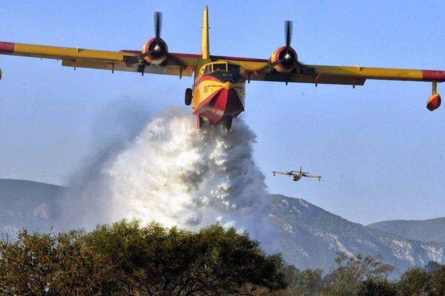 Συναγερμός στην πυροσβεστική για πυρκαγιά στη Λίνδο της Ρόδου