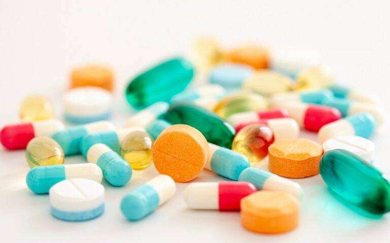 Νέες αυξήσεις – φωτιά από σήμερα στις τιμές εκατοντάδων φαρμάκων