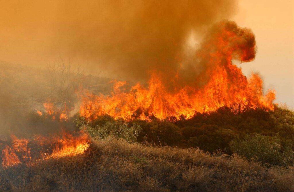 Πολύ υψηλός κίνδυνος πυρκαγιάς σε αρκετές περιοχές και σήμερα
