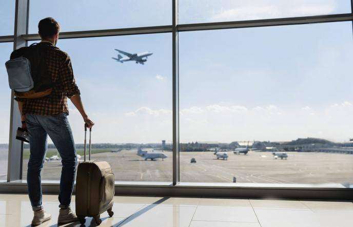 Τι αλλάζει στις χειραποσκευές και στα υγρά στα αεροπλάνα από 1η Σεπτεμβρίου