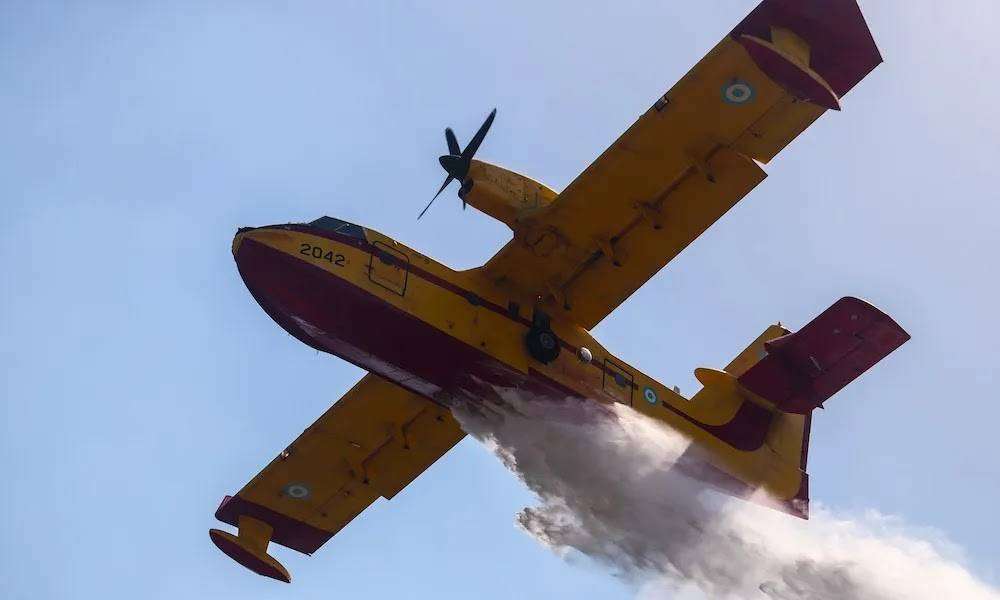 Φωτιά στους Αγίους Αποστόλους Ηλείας – Κινητοποίηση από πέντε αεροσκάφη