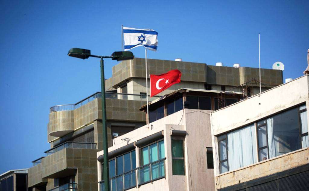 Επίπληξη του Ισραήλ στον αναπληρωτή πρέσβη της Τουρκίας στο Τελ Αβίβ γιατί η σημαία κυμάτιζε μεσίστια για τον Χανίγια