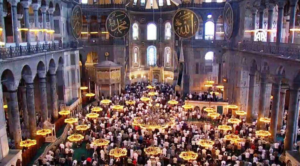 Βεβήλωσαν για άλλη μια φορά την Αγιά Σοφιά – Τελετή για το θάνατο του Χανίγια έκαναν οι Tούρκοι