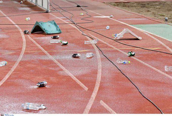 ΕΠΟ: Τιμωρία έδρας για ρίψη αντικειμένων προβλέπει ο νέος Πειθαρχικός Κώδικας