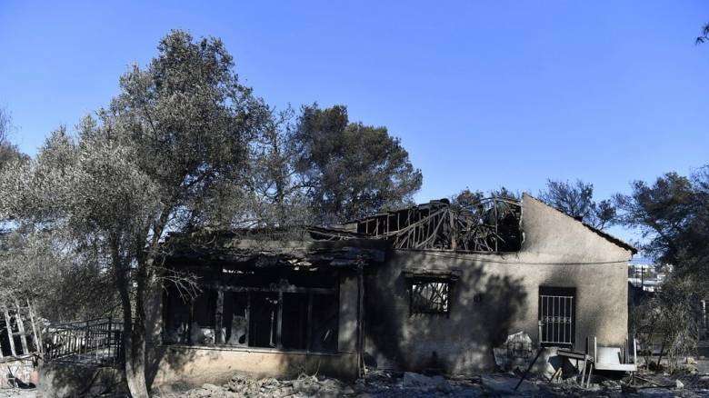 Προσαγωγές και μία σύλληψη για πλιάτσικο στα καμμένα της Αττικής