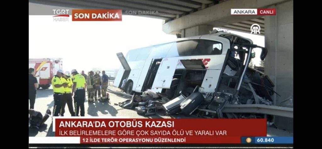 Τουρκία: 9 νεκροί από πρόσκρουση λεωφορείου σε μπαριέρες κάτω από γέφυρα (Video)