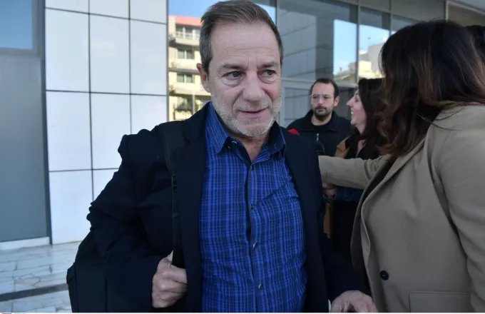 Στο εδώλιο ξανά ο Δημήτρης Λιγνάδης – Δικάζεται σε β’ βαθμό για τους βιασμούς αγοριών
