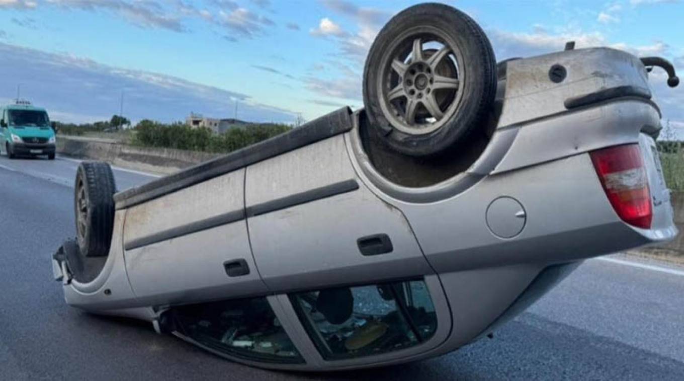 Θεσσαλονίκη: Τούμπαρε αυτοκίνητο στο Πανόραμα