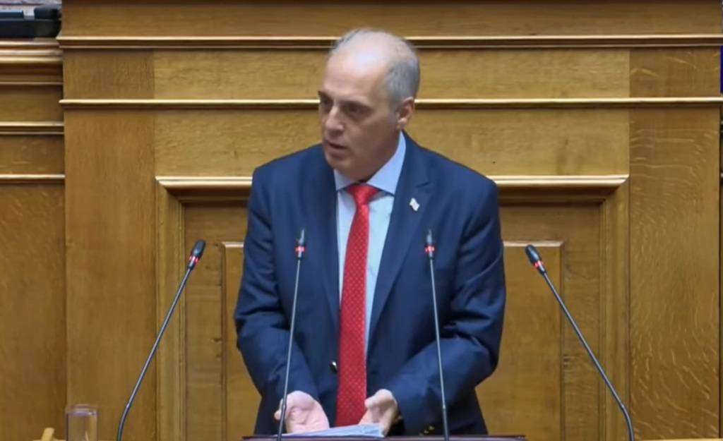 Κυριάκος Βελόπουλος: «Είστε βουτηγμένοι στα σκάνδαλα και απόδειξη είναι ότι έχετε υπογράψει 70.000 συμβάσεις, εκ των οποίων 50.000 είναι απ’ ευθείας αναθέσεις!»