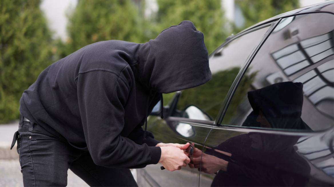Θεσσαλονίκη: Συμμορία έκλεβε σταθμευμένα οχήματα