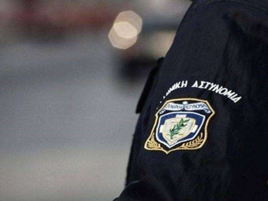 Αστυνομικός εκτός υπηρεσίας έσωσε 12χρονη και τον πατέρα της που κινδύνευσαν να πνιγούν στη Χαλκιδική
