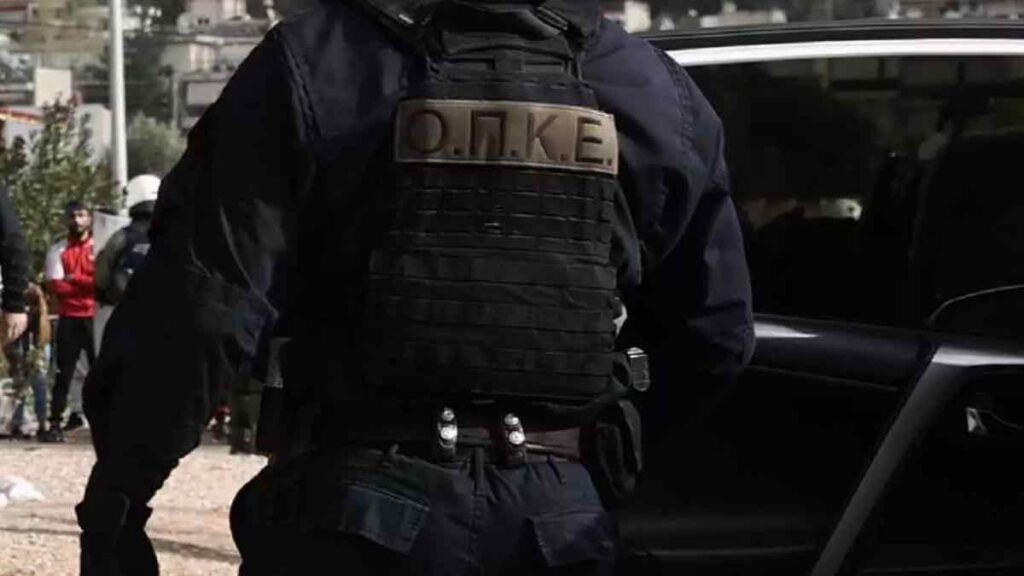 Αστυνομική επιχείρηση σε οικισμούς: 9 συλλήψεις – Ξηλώθηκαν 2.720 μέτρα καλωδίων για ρευματοκλοπές