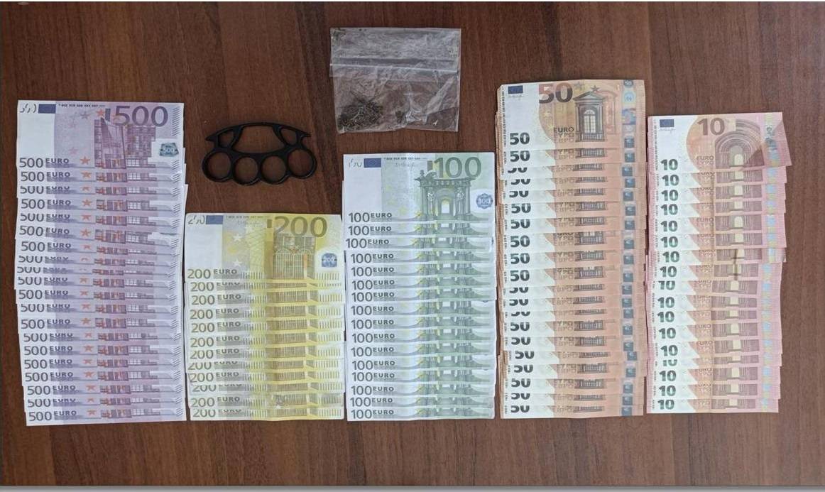 Γρεβενά: Βρήκαν στο σπίτι του πλαστά χαρτονομίσματα αξίας 15.000 ευρώ