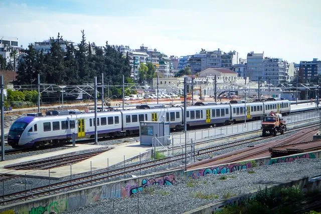 24ωρη απεργία των εργαζομένων στο σιδηρόδρομο σήμερα – Καταγγέλλουν έλλειψη προσωπικού και γερασμένες υποδομές