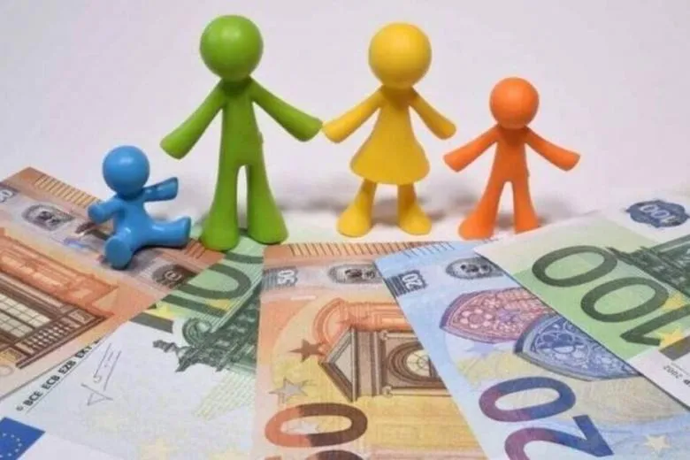 Επιδόματα ΟΠΕΚΑ: Έρχεται αύξηση τους επόμενους μήνες – Αυστηρότερα τα κριτήρια