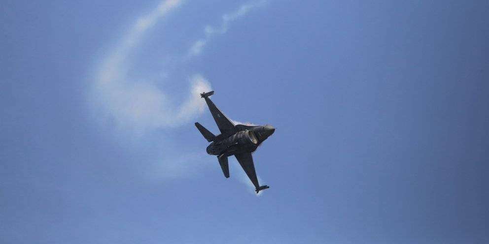 Θεσσαλονίκη: Συγκλονιστικό μήνυμα του πιλότου του F-16 ΖΕΥΣ: "Ας τιμήσουμε τις θυσίες του παρελθόντος"