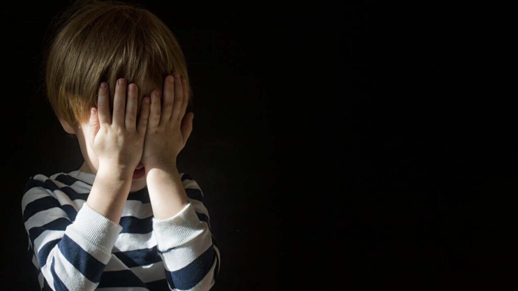 Αδιανόητο περιστατικό σε νηπιαγωγείο: 5χρονα επιτέθηκαν σε 4χρονο ΑμεΑ και του έσπασαν τα δόντια
