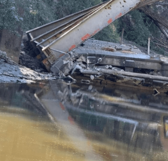 Τραγωδία στις ΗΠΑ: Νεκροί και τραυματίες από κατάρρευση γέφυρας