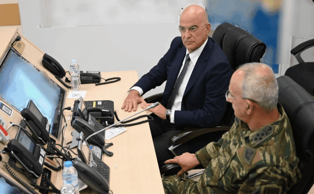 Ν. Δένδιας: Επιτυχής η επιχείρηση απεγκλωβισμού από τη Βηρυτό – Ασφαλής η επιστροφή Κυπρίων και Ελλήνων