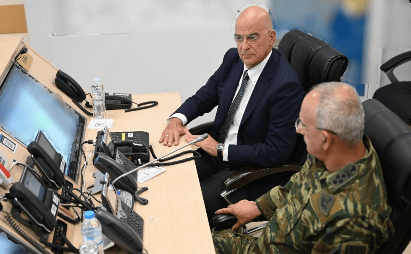 Ν. Δένδιας: Επιτυχής η επιχείρηση απεγκλωβισμού από τη Βηρυτό – Ασφαλής η επιστροφή Κυπρίων και Ελλήνων