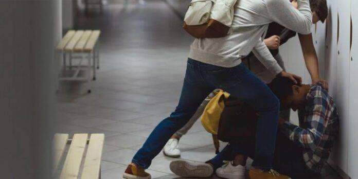 Γαλάτσι: Άγρια συμπλοκή ανηλίκων έξω από ΕΠΑΛ – Στο νοσοκομείο ένας 17χρονος