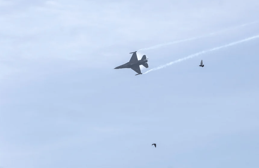 Μαχητικά αεροσκάφη πάνω από τη Θεσσαλονίκη σήμερα ενόψει της 28ης Οκτωβρίου