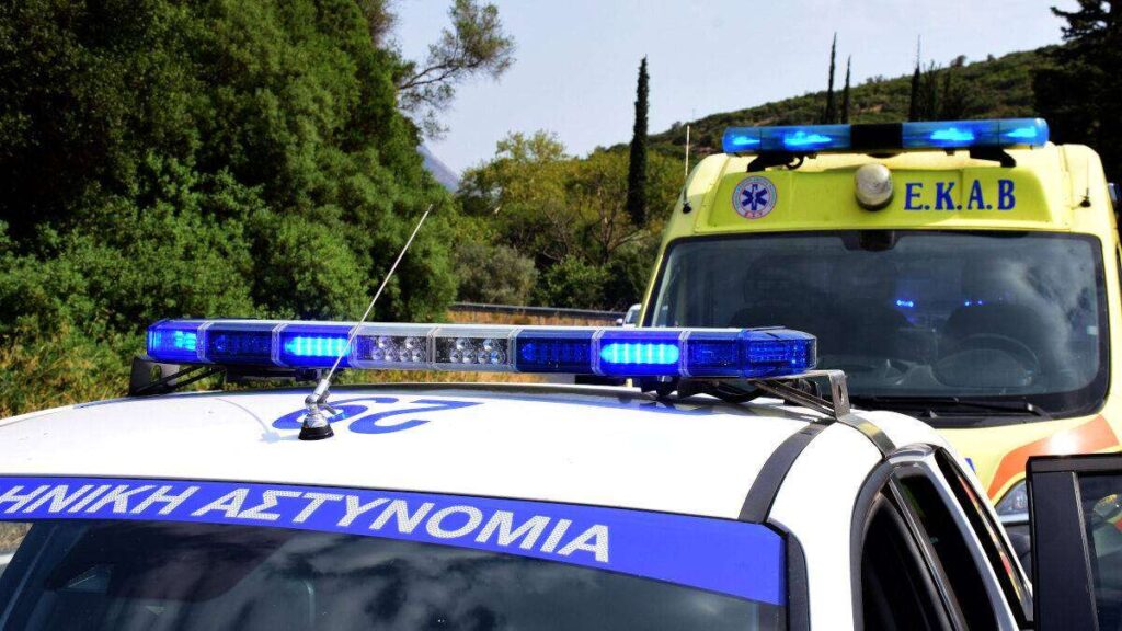 Ανετράπη λεωφορείο ΚΤΕΛ στα Καλάβρυτα με 20 επιβάτες – Ανάμεσά τους και μαθητές