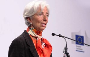 Κριστίν Λαγκάρντ: «Είναι αναγκαία η αύξηση των επιτοκίων για να μην ξεφύγει ο πληθωρισμός»