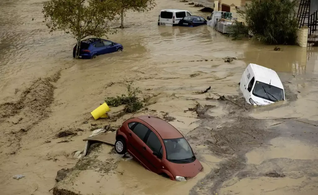 Ισπανία: Βιβλική καταστροφή από τις πλημμύρες στη Βαλένθια – Τουλάχιστον 13 νεκροί – Παιδιά μεταξύ των θυμάτων