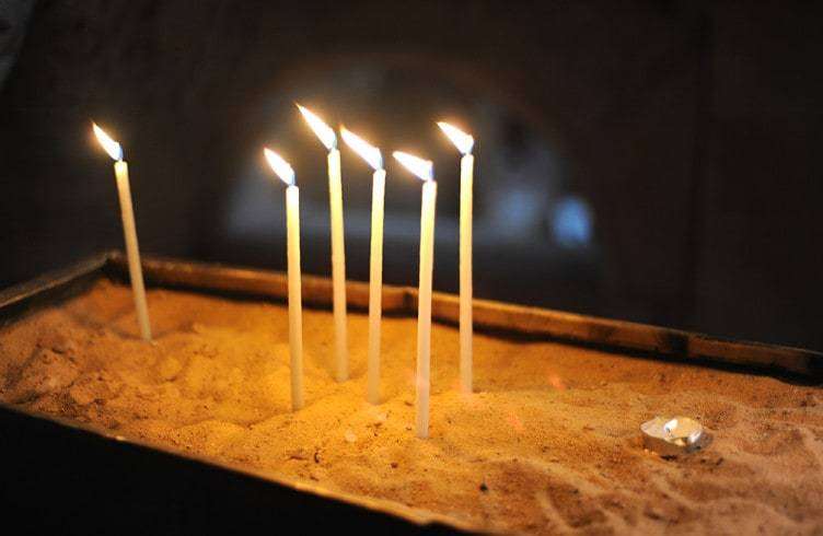 Λαμία: Δύο συλλήψεις για διάρρηξη σε εκκλησία - Έκλεψαν ακόμα και το κουτάλι της Θείας Κοινωνίας