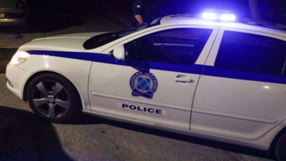 Παλαιό Φάληρο: Συνελήφθη 19χρονος στην κατοχή του οποίου βρέθηκαν περίστροφο με 6 φυσίγγια στη θαλάμη, μαχαίρι και πλαστή πινακίδα κυκλοφορίας