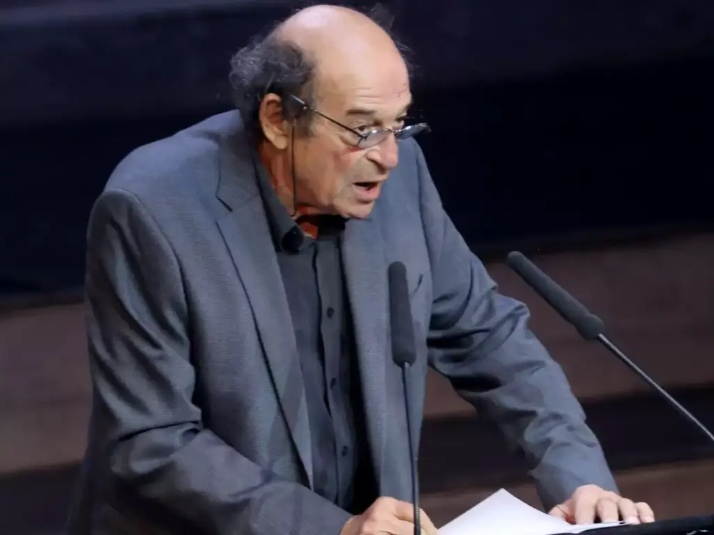 Μανούσος Μανουσάκης: «Ήταν οξεία λευχαιμία, ραγδαία» είπε η σύζυγος του