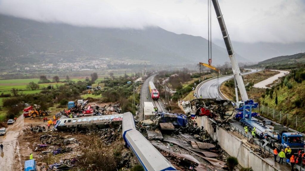 Τέμπη: Νέα προθεσμία για συμπληρωματική απολογία έλαβε ο σταθμάρχης