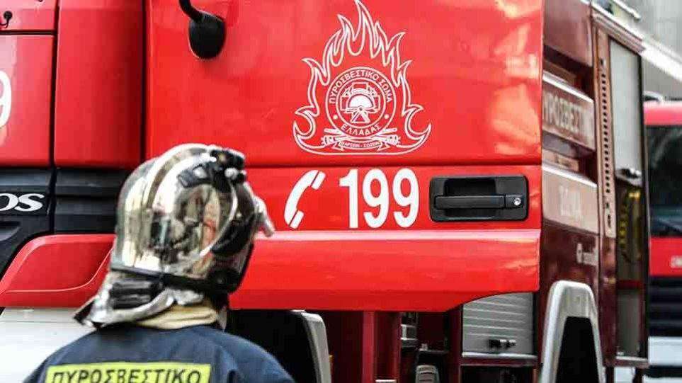 Φωτιά σε κατοικία στη Θεσσαλονίκη – Απεγκλωβίστηκε ζευγάρι ηλικιωμένων