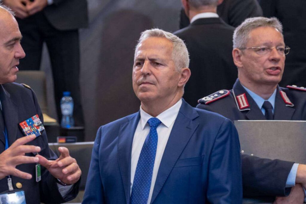 Εκτός ΣΥΡΙΖΑ και ο Ευάγγελος Αποστολάκης – Παραμένει ανεξάρτητος