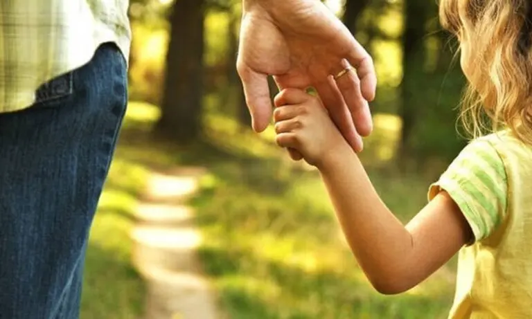 Επίδομα παιδιού: Πότε θα λάβουν χρήματα οι δικαιούχοι για την 5η και την 6η δόση