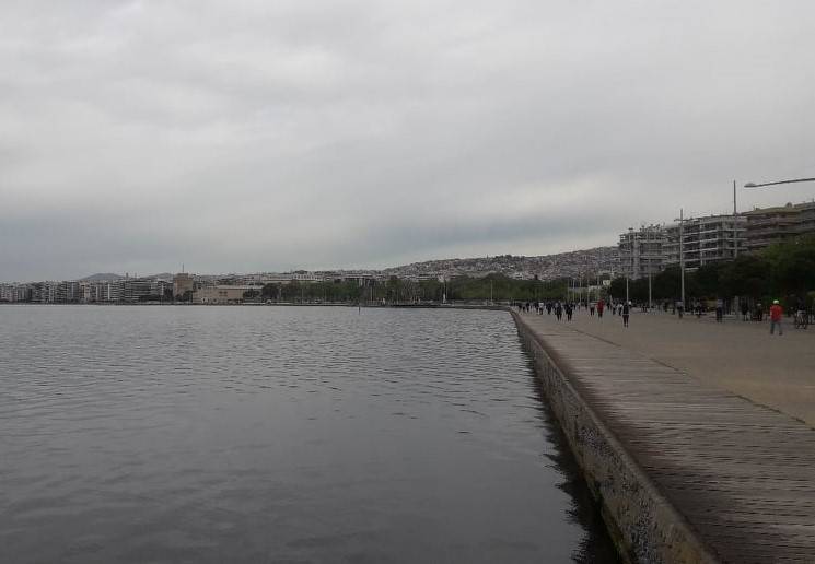 Καιρός: Ηλιοφάνεια με τοπικές νεφώσεις σήμερα - Πιθανότητα για κατά τόπους βροχές