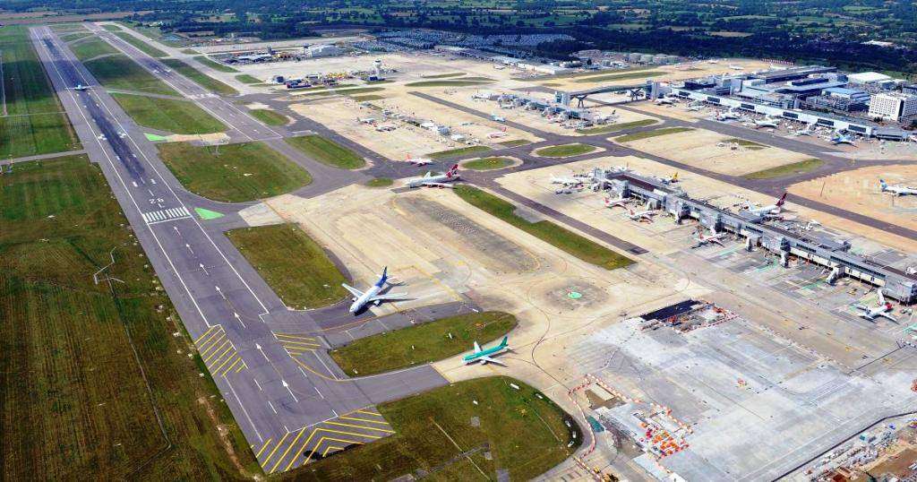 Λήξη του συναγερμού ασφαλείας στο αεροδρόμιο Γκάτγουικ του Λονδίνου