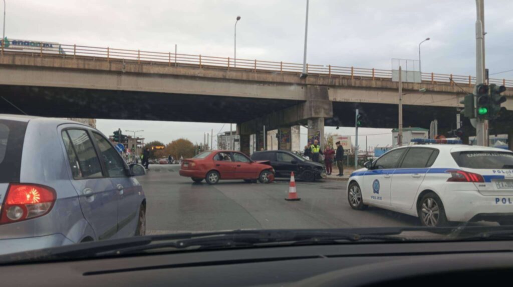 Τροχαίο δημιούργησε μεγάλο μποτιλιάρισμα στη δυτική Θεσσαλονίκη