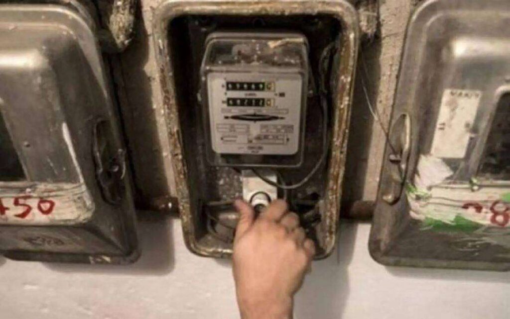 Πτολεμαΐδα: Συνελήφθησαν 11 άτομα για κλοπή ηλεκτρικού ρεύματος, κατόπιν αστυνομικής επιχείρησης