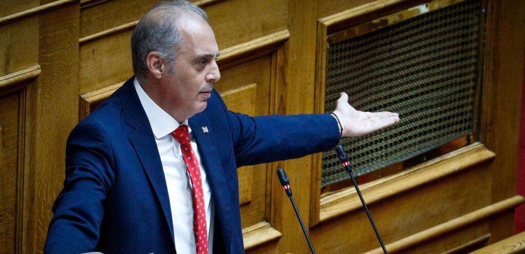 Σφοδρή επίθεση Βελόπουλου στη ΝΔ για τις «υποκλίσεις» στις ΗΠΑ: “Υπηρετείτε τους τραπεζίτες και τσακίζετε τους Έλληνες – Καταργήστε τον γάμο των ομοφυλόφιλων ΤΩΡΑ