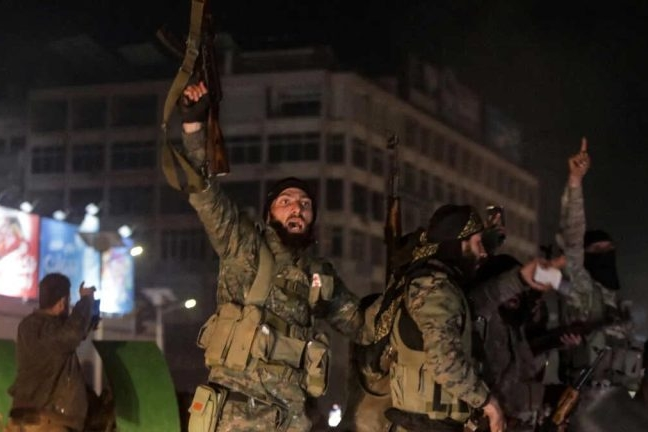 Η Δαμασκός στα χέρια των Τζιχαντιστών – Στη Ρωσία ο Άσαντ