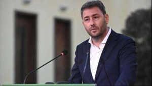 Νίκος Ανδρουλάκης: «Απέναντι στην ακρίβεια χρειάζονται μέτρα, όχι αλαζονεία»