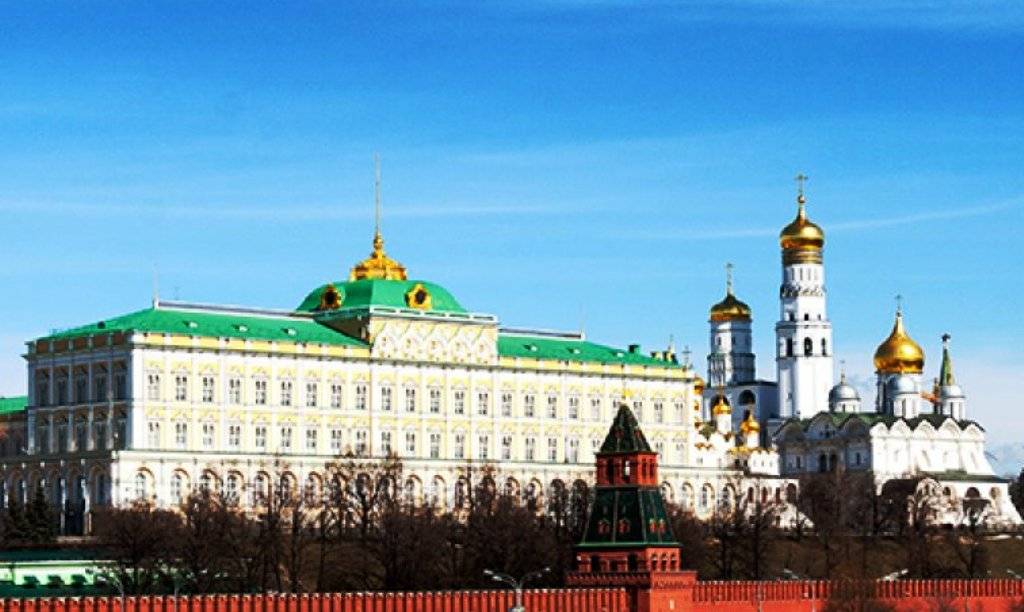 «Ο Μπασάρ αλ Άσαντ αποφάσισε αυτοβούλως να παραιτηθεί» δηλώνει το Κρεμλίνο